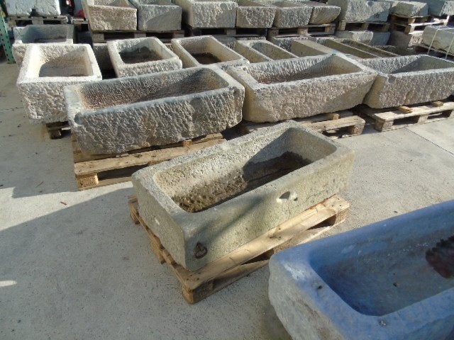 bac ou auge en pierre bleu , jardinière , grand choix !!, Moins de 30 cm, Pierre, Enlèvement, Utilisé