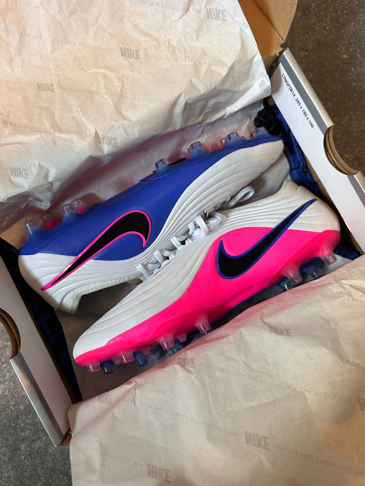 Nike AG-PRO Elite Time, Sports & Fitness, Enlèvement, Neuf, Chaussures