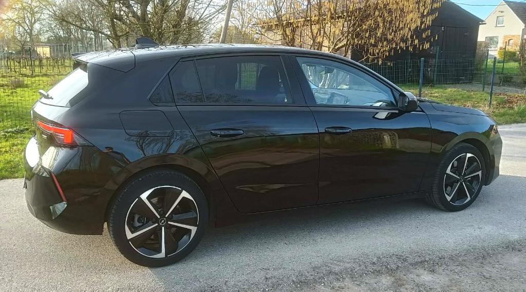 Opel Astra 1.6i PHEV 180pk incl BTW, Auto's, Opel, Automaat, Stof, 4 cilinders, https://public.car-pass.be/vhr/384c5296-eca8-4349-9caf-1a3a5234985d