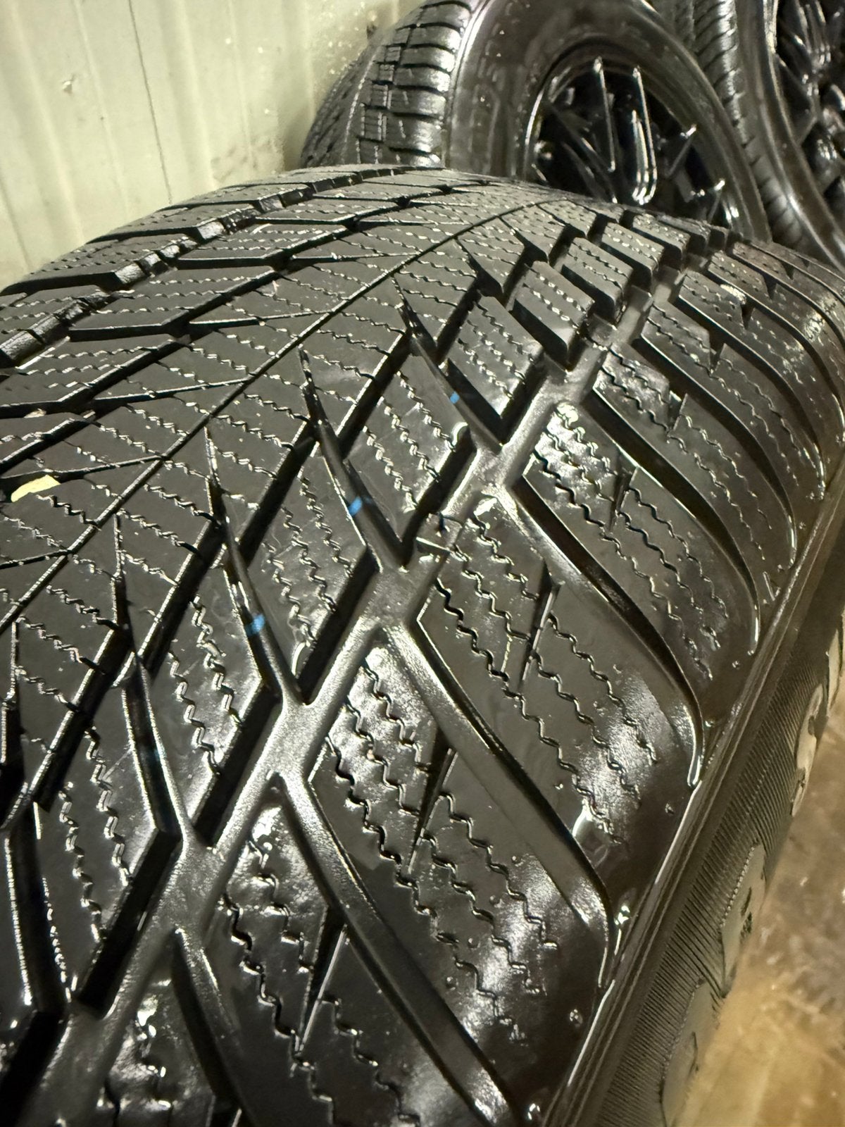 Jantes et pneus 18” , 114,3x5 qashqai/xtrail, Autos : Pièces & Accessoires, Neuf, Pneus et Jantes, Pneus hiver, 18 pouces