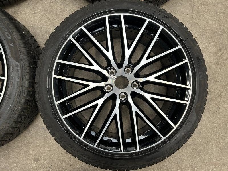 19 inch originele Cupra FR  velgen + winterbanden Seat Ateca, Autos : Pièces & Accessoires, Neuf, Pneus et Jantes, Pneus hiver