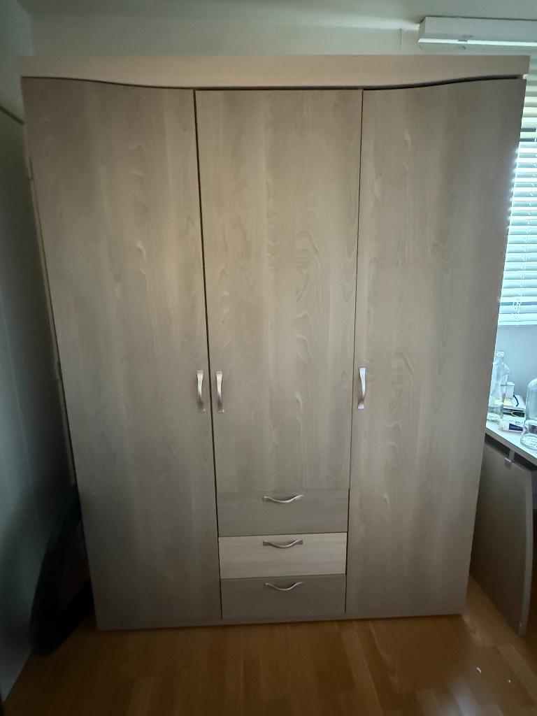Slaapkamerkast met buro, Huis en Inrichting, Ophalen, Gebruikt, 150 tot 200 cm, 3 of 4 laden