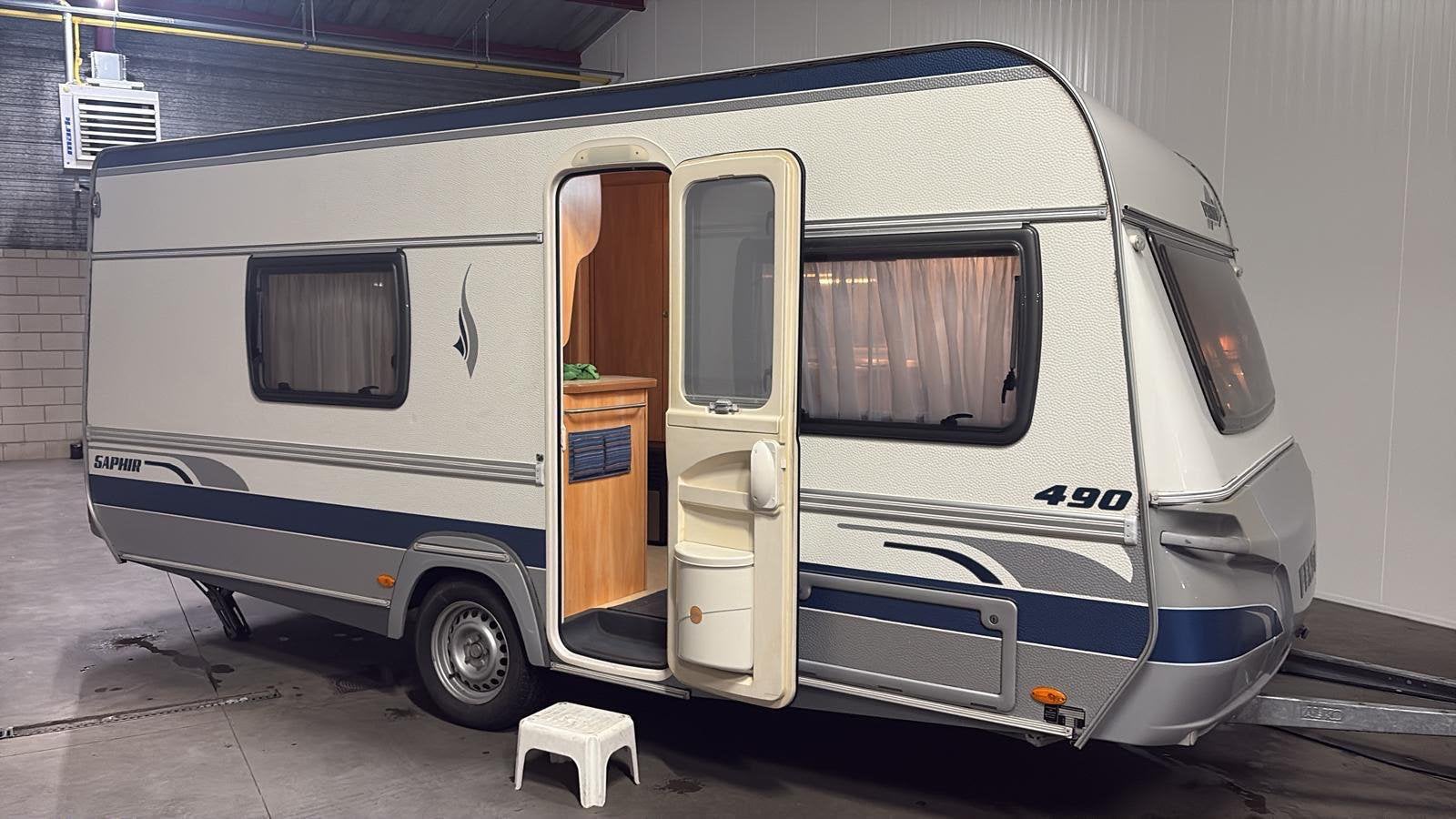 Fendt 490 in top staat met stapelbedden 2009, Caravans en Kamperen, Caravans, Schokbreker, Stapelbed, Rondzit, Particulier