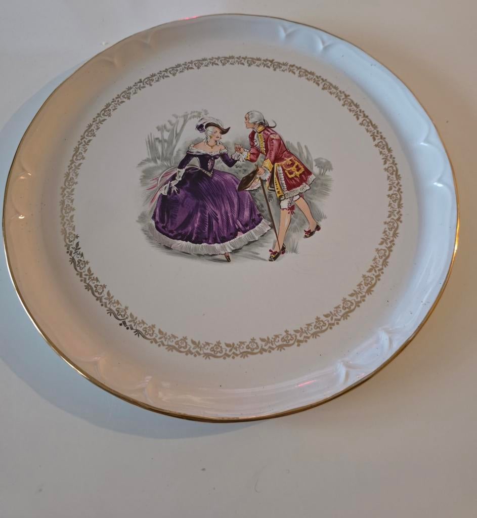 Grote collectie vintage taartplateaus, Ophalen