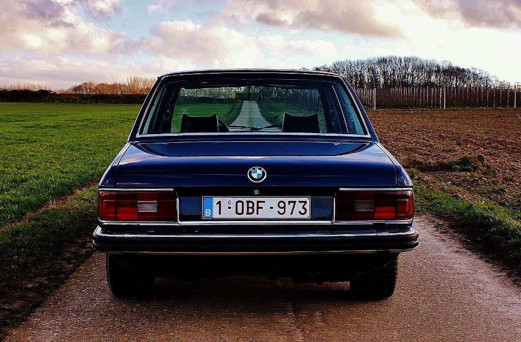 BMW 518 e12 (1978) Oldtimer – Iconische sharknose, foto 3