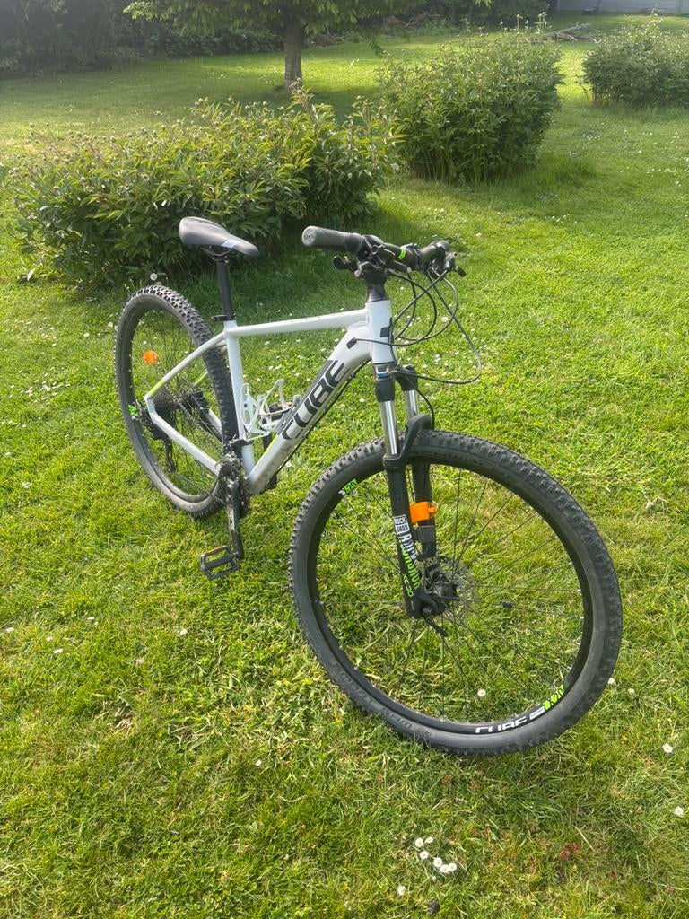 VTT Cube Attention HPA 29" - État impeccable, Autres marques, 45 à 49 cm, Comme neuf, Enlèvement