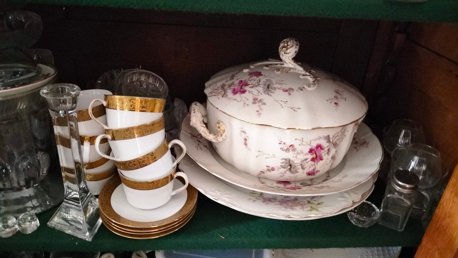 Porcelaine antique de qualité, Enlèvement