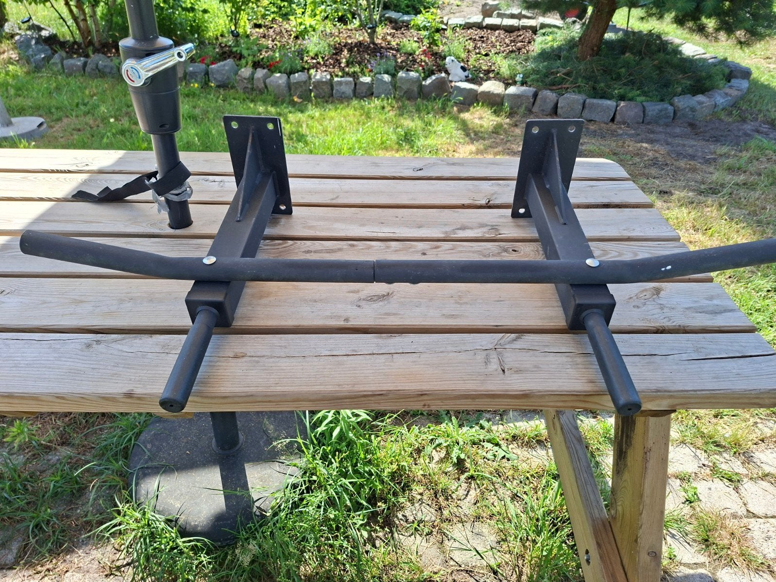 Zwarte optrekstang, Ophalen