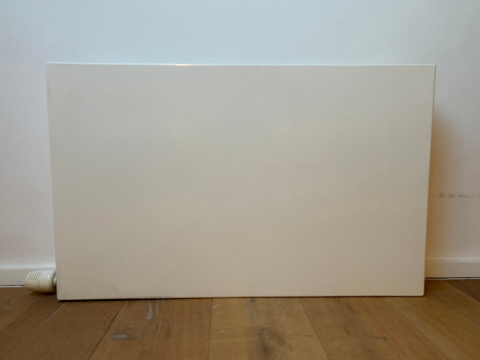 Vlakke radiator ECO, Doe-het-zelf en Bouw, Verwarming en Radiatoren, Ophalen, Zo goed als nieuw, Radiator