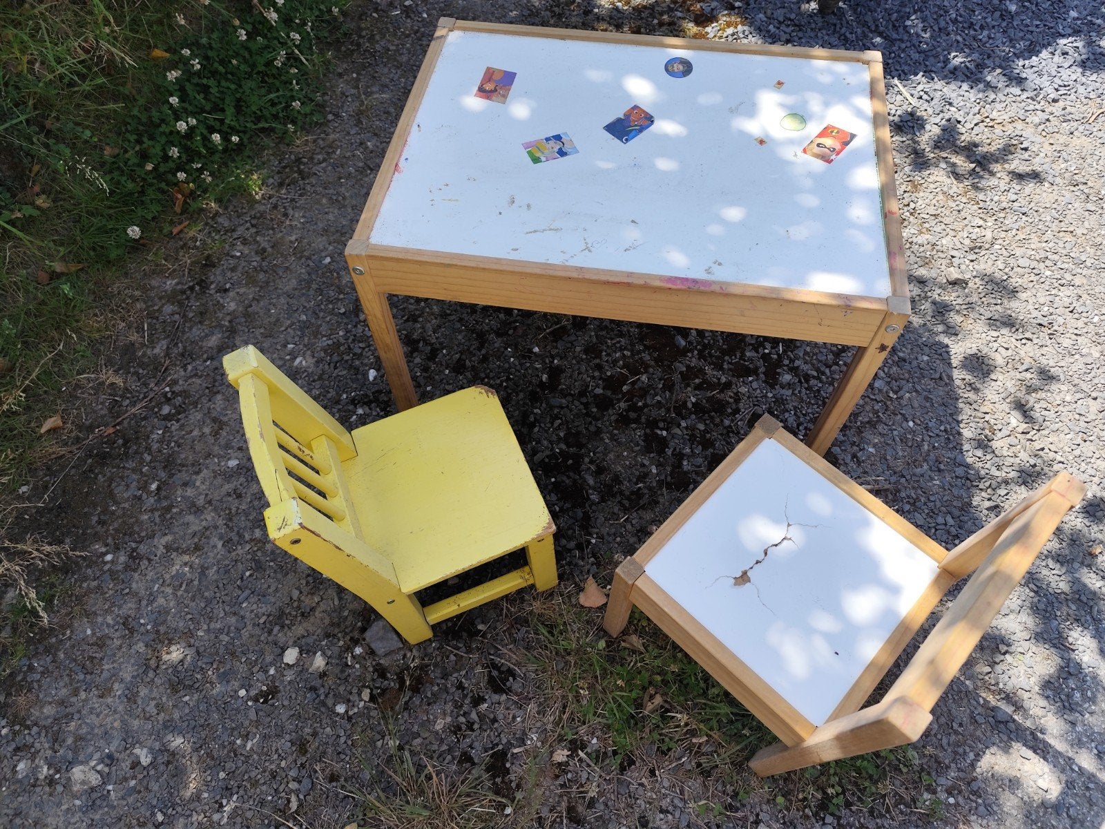Table et chaises pour enfants à donner, Enlèvement, Utilisé