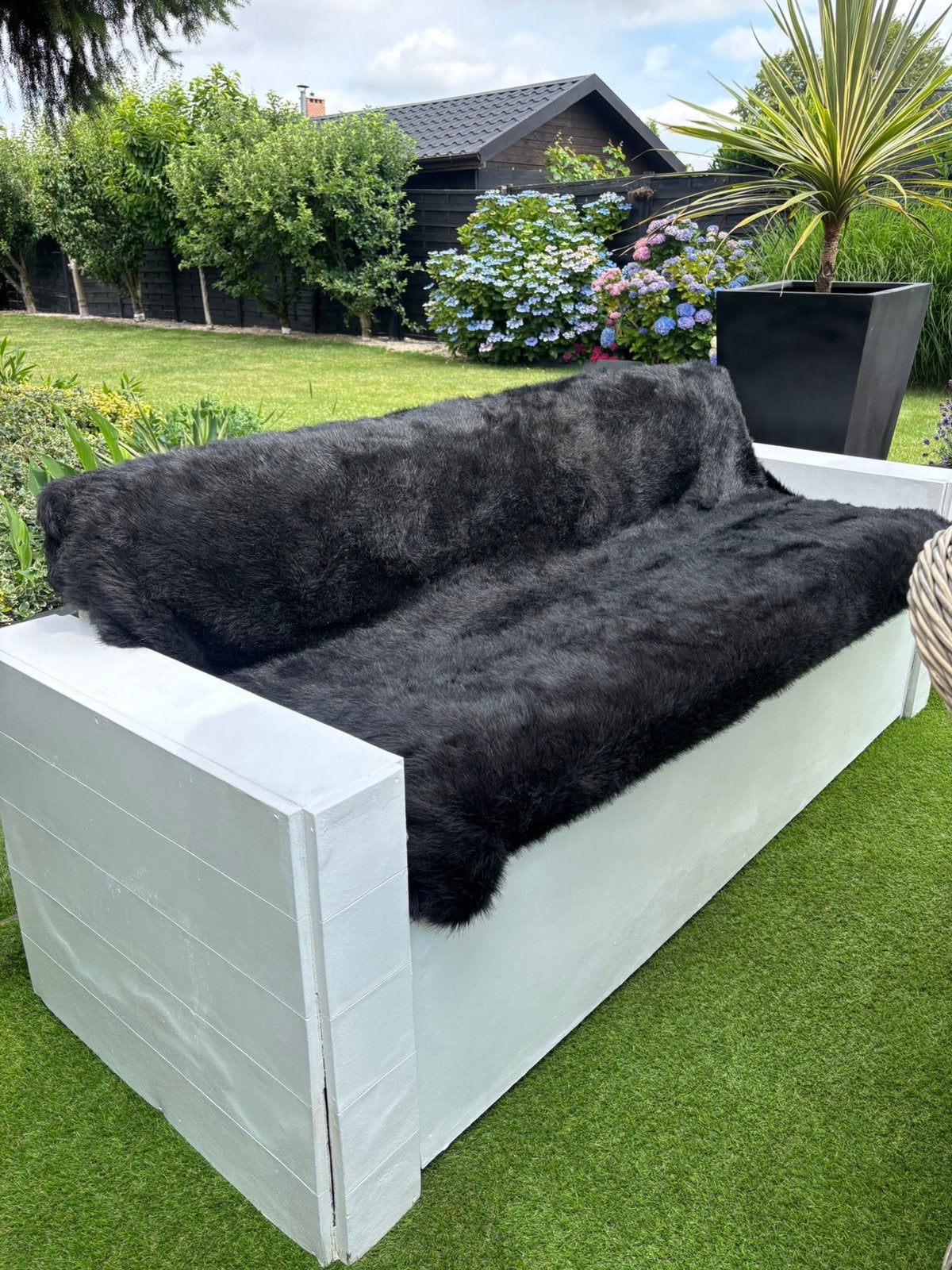 Grand canapé de salon avec revêtement en fourrure — 200 cm, Enlèvement, Utilisé, Bois