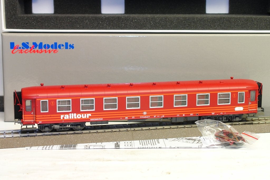 MW 1701 LS Models I2 RESTAURANT SNCB NMBS LIVREE RAILTOUR, Hobby & Loisirs créatifs, Trains miniatures | HO, Autres marques, Enlèvement ou Envoi