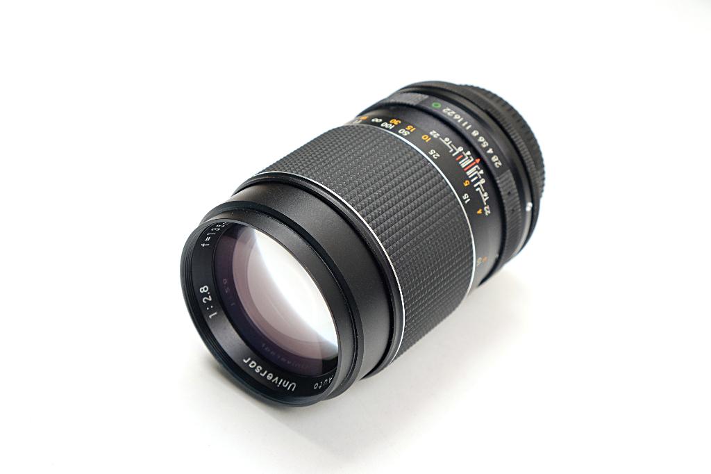 Universar 135mm f2.8 Macro/Portrait Lens for Canon FD, Enlèvement ou Envoi, Comme neuf