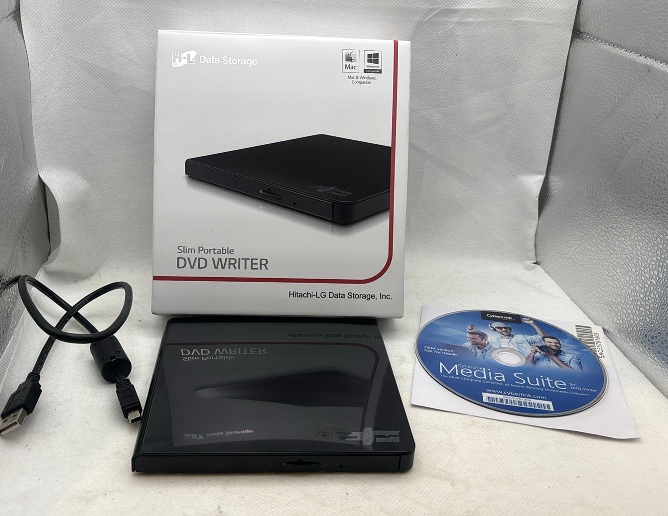 Hitachi-LG Slim Portable DVD Writer – USB – M-DISC – Boxed, Computers en Software, Optische drives, Ophalen of Verzenden, Zo goed als nieuw
