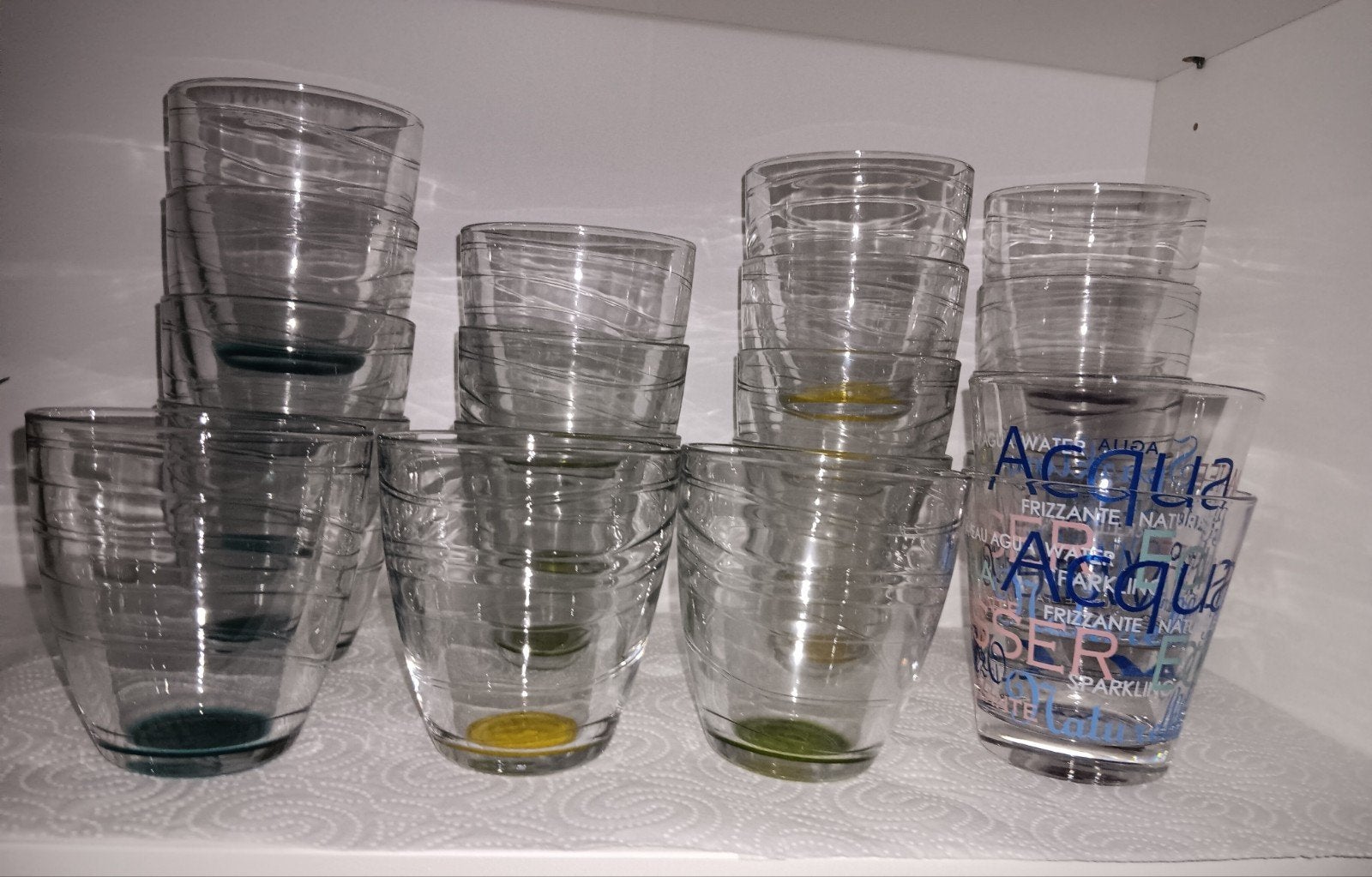 20 drinkglazen zonder beschadigingen, Verzamelen, Glas en Drinkglazen, Ophalen, Zo goed als nieuw