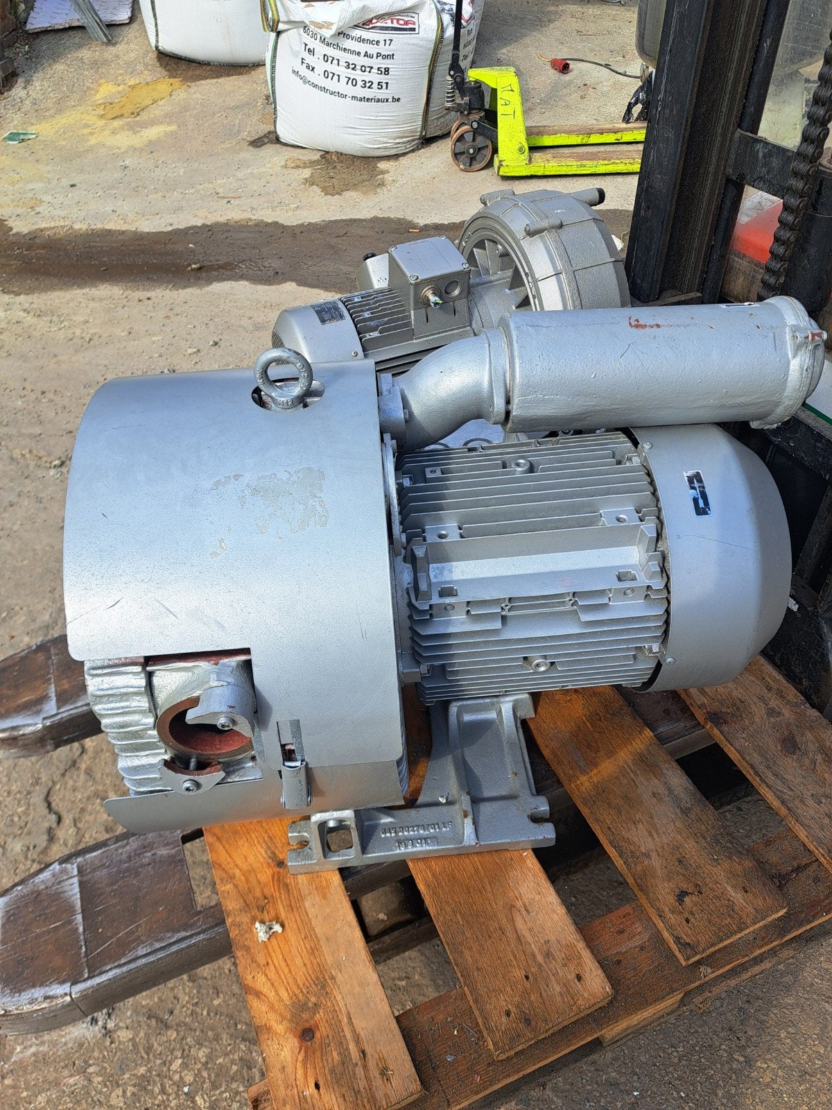 Pompe à vide/compresseur à canal latéral 4 kW SIEMENS ELMO-G, Bricolage & Construction, Enlèvement