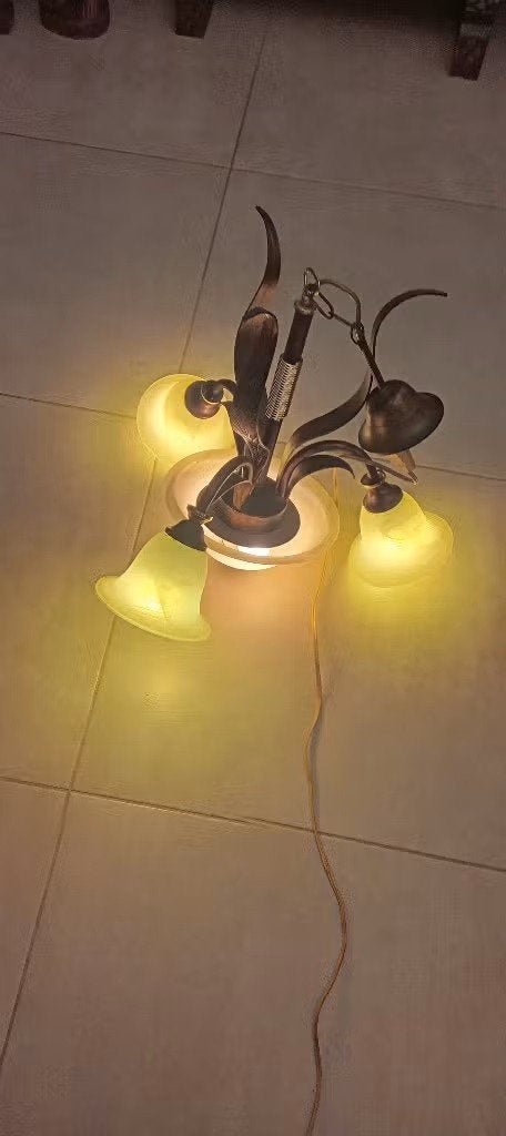 très beau lustre, Maison & Meubles, Lampes | Suspensions, Klassiek, Verre, Comme neuf, Enlèvement