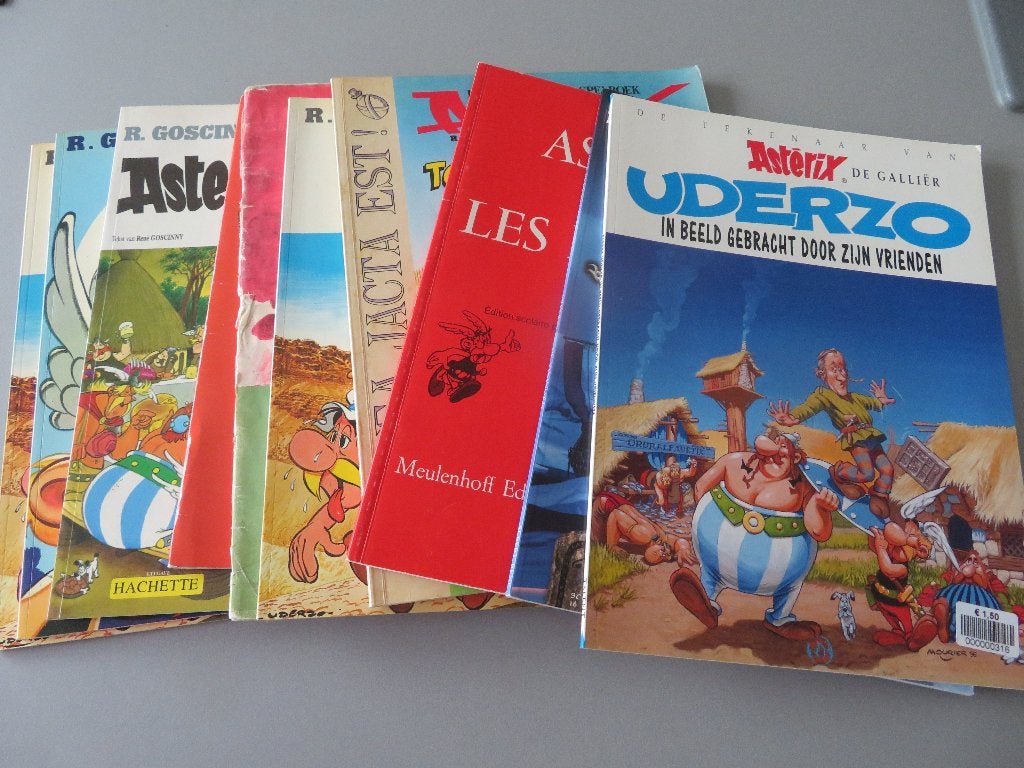 10 x verschillende edities Asterix Goscenny Uderzo, Boeken, Meerdere stripboeken, Verzenden, Zo goed als nieuw