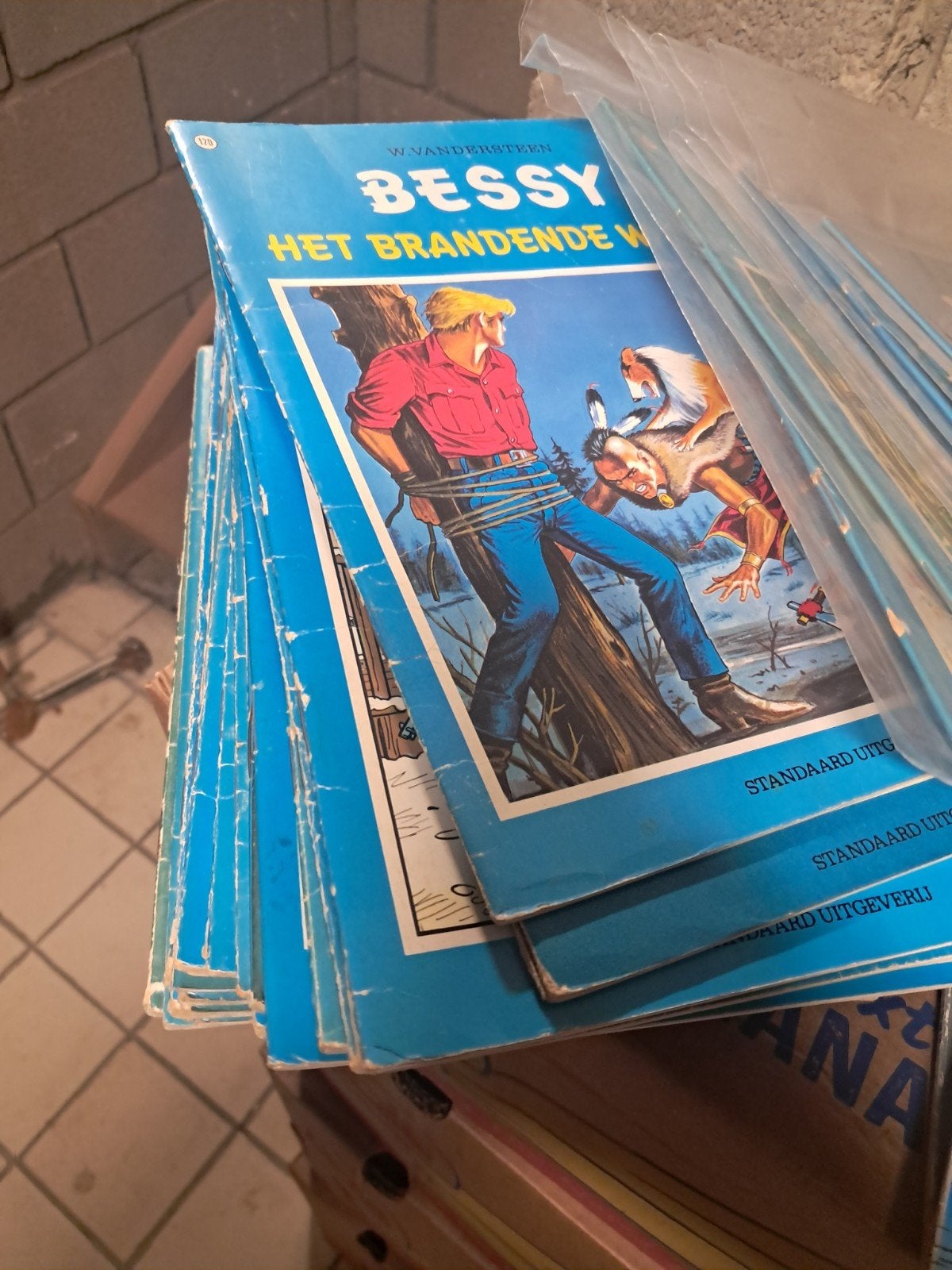 bessy strips, Ophalen of Verzenden