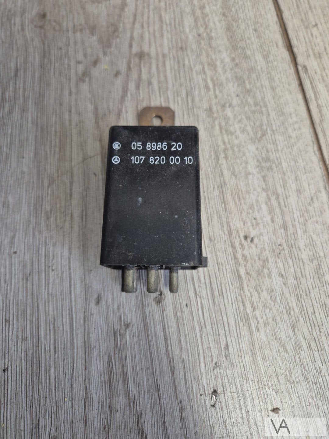 Mercedes  W123 W126 W107  relais achterruit verwarming €30, Utilisé, -, -, Enlèvement ou Envoi