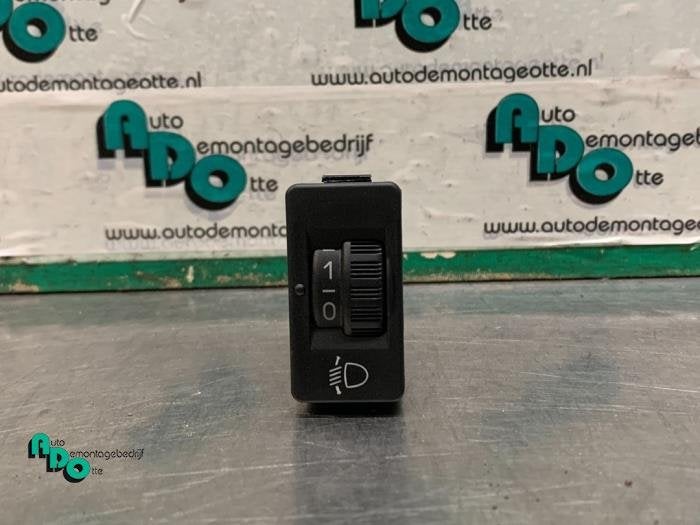 Commutateur phare hauteur réglable d'un Peugeot 208 (208 12, -, 3 mois de garantie, Utilisé, -