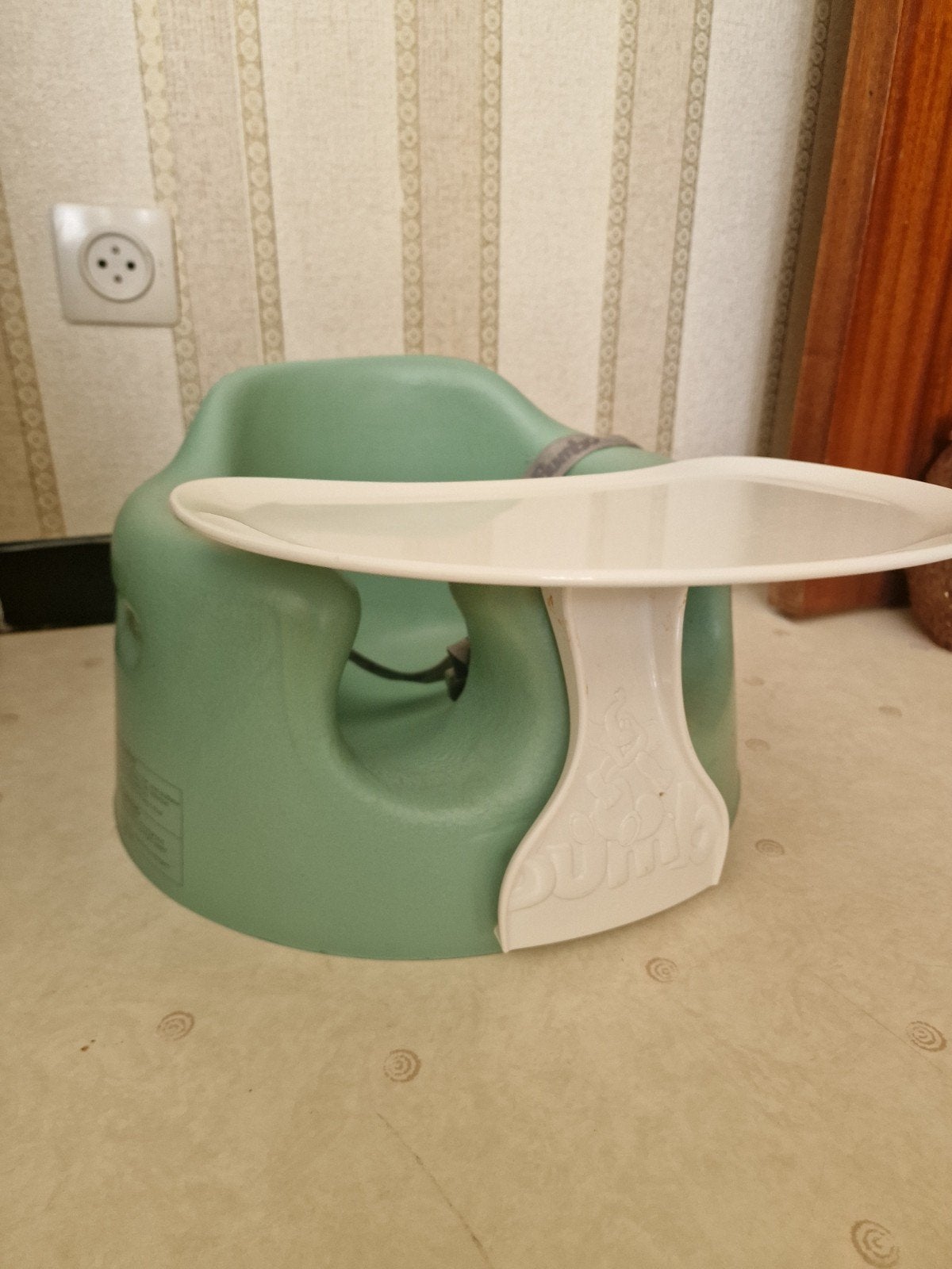 Chaise verte Bumbo avec table amovible, Enlèvement, Comme neuf, Ceinture(s)