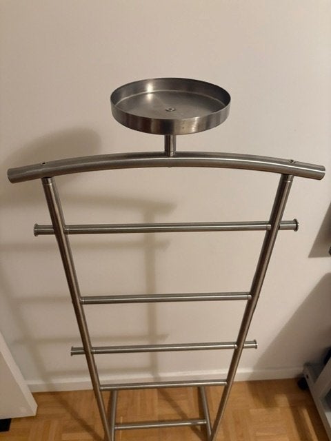 Porte vêtement/ Valet chambre ikea Grundtal, Enlèvement, Comme neuf