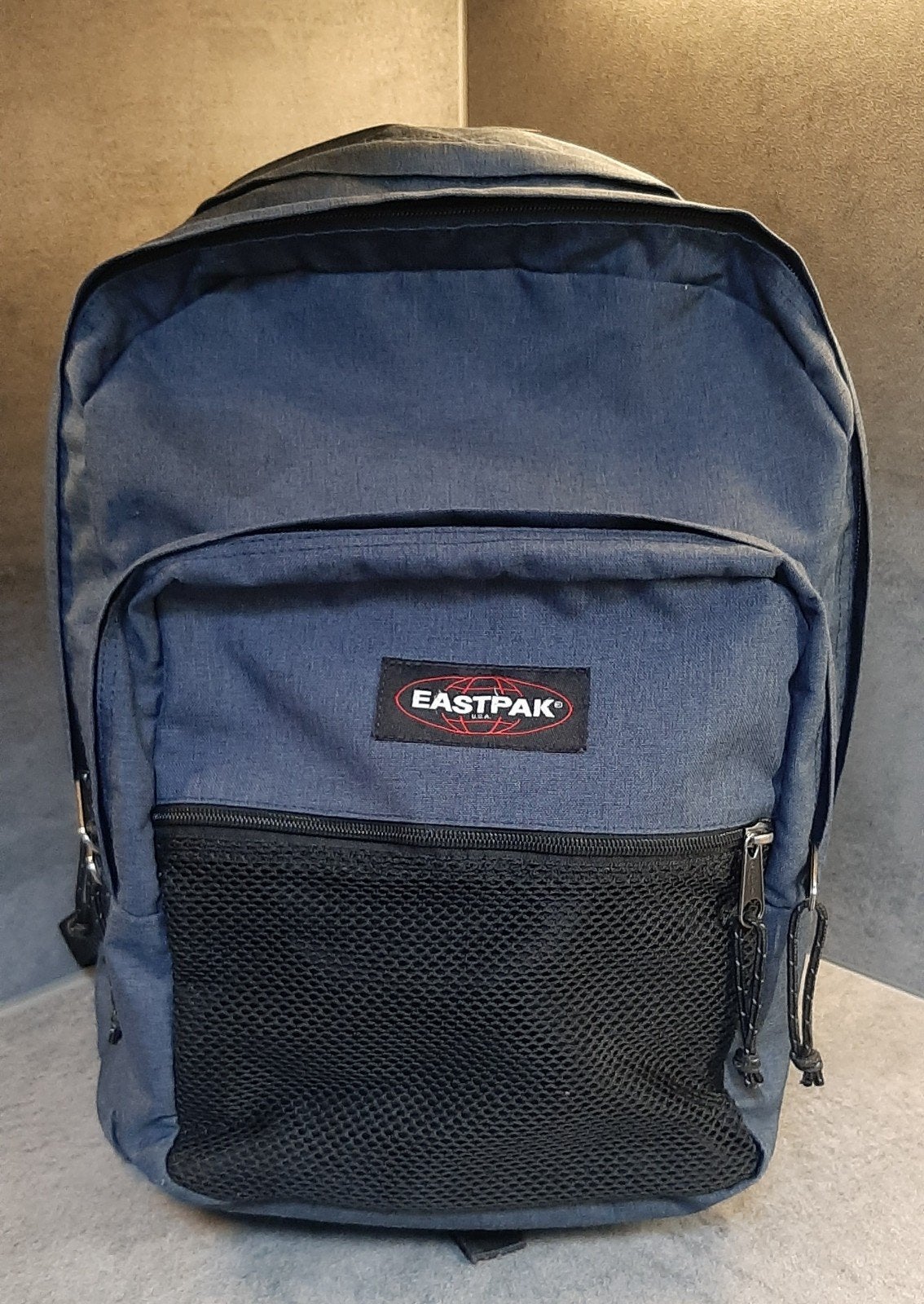 Eastpak/Pinnacle/Rugzak/38 liter/3 vakken/ZGAN, Bijoux, Sacs & Beauté, 25 à 40 cm, Enlèvement ou Envoi, Étanche, Comme neuf