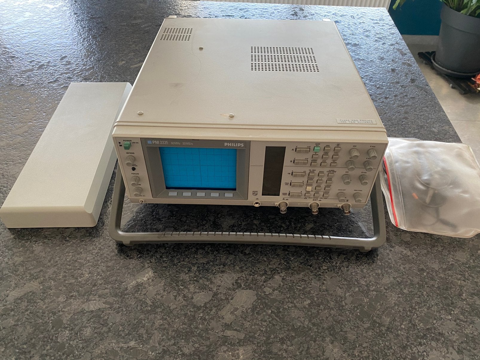 Oscilloscope - Phillips PM 3335, Bricolage & Construction, Enlèvement, Utilisé, Autres appareils de mesure ou compteurs