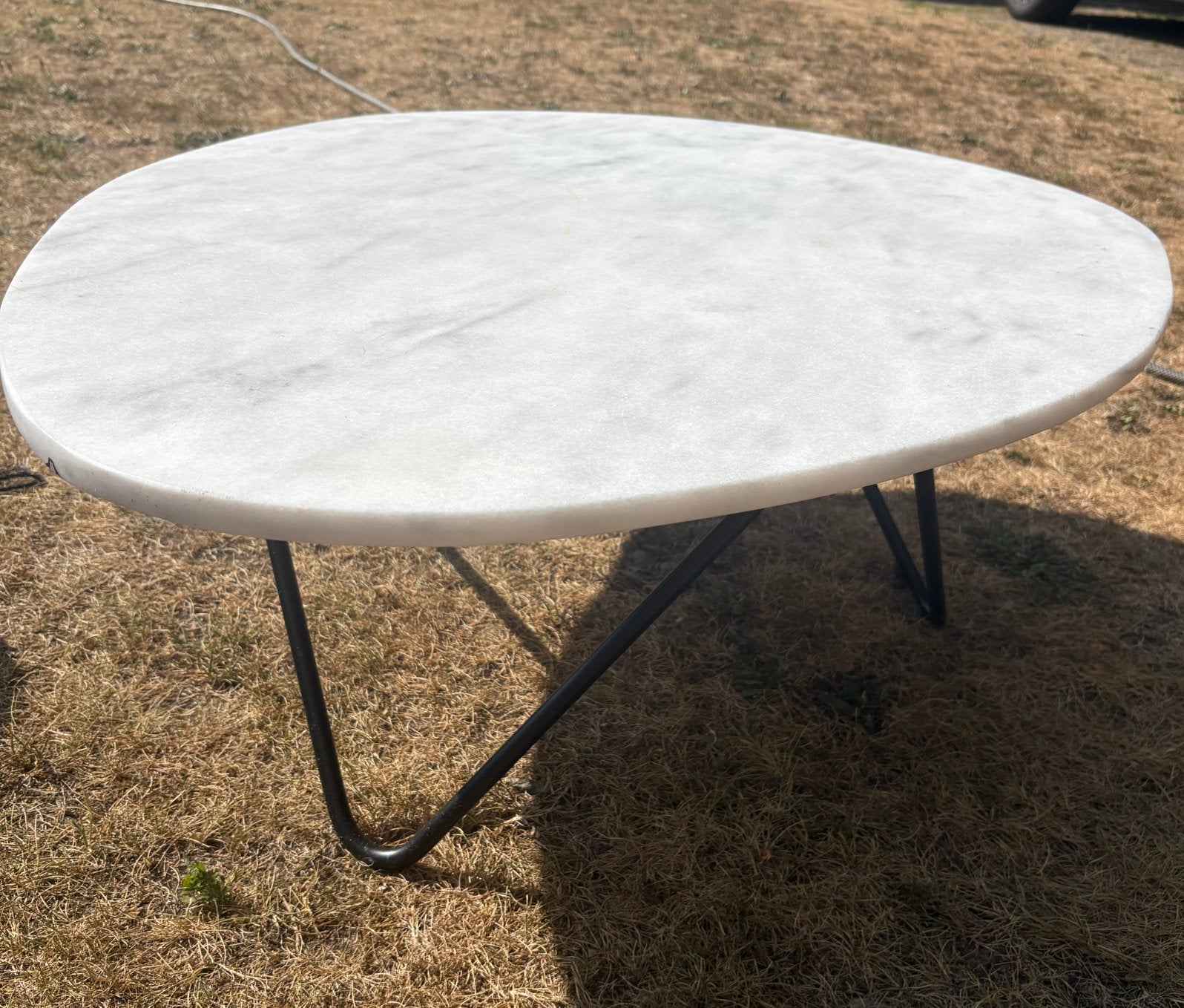 Gratis Marmeren tafeltje, Maison & Meubles, Tables | Tables d'appoint, Enlèvement, Utilisé, Autres formes, Autres matériaux