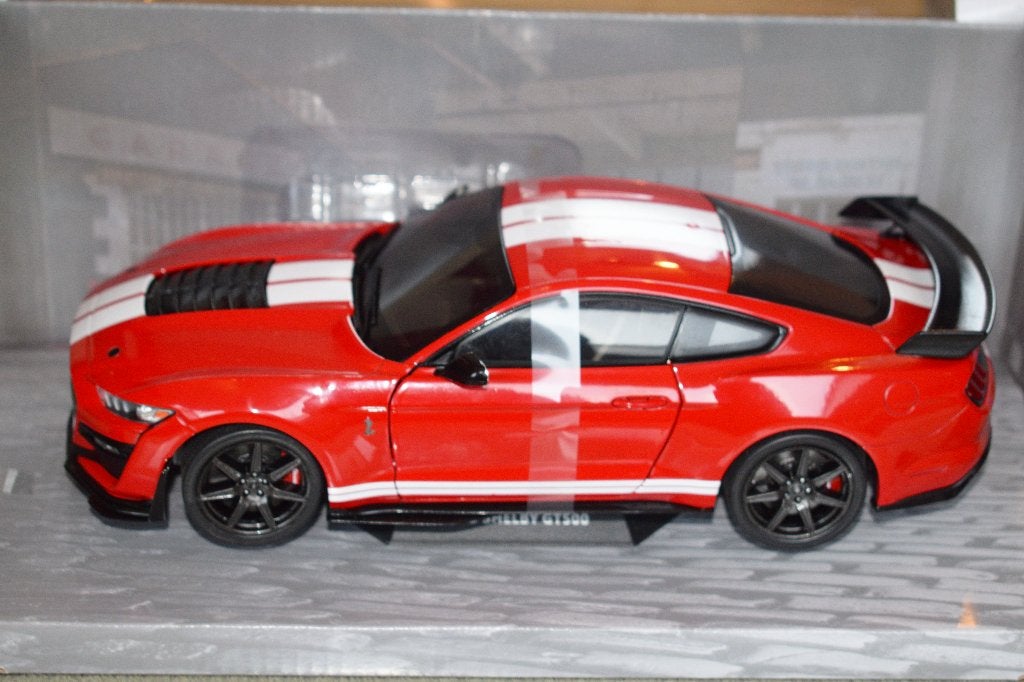 miniatuur auto 1:18 nieuw solido ford shelby GT500, Hobby en Vrije tijd, Modelauto's | 1:18, Ophalen of Verzenden, Nieuw, Solido