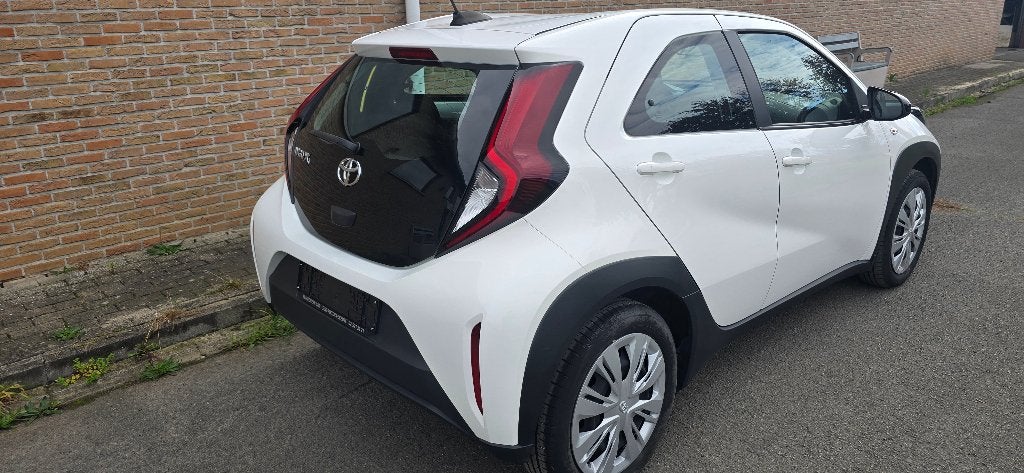 !!!VENDU!!! Toyota Aygo X boîte automatique, Auto's, 4 zetels, Stof, Euro 6, 0 kg