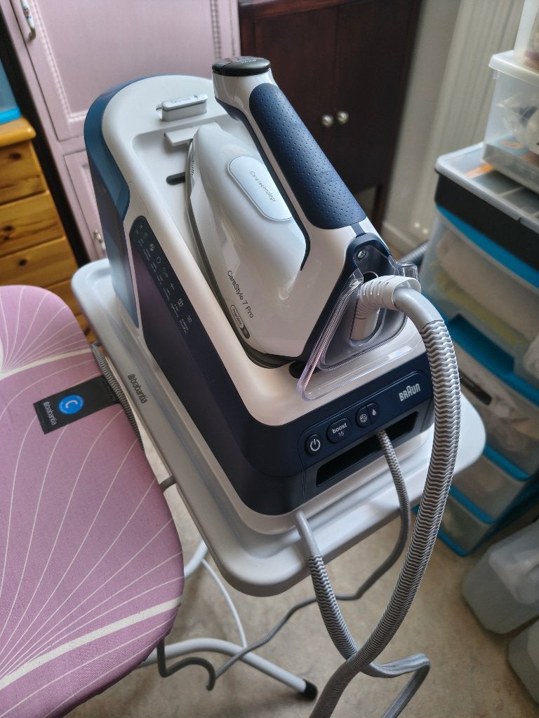 Braun Carestyle 7 pro+planche à repasser Brabantia NEUFS, Electroménager, Enlèvement, Neuf, Fer à repasser avec cordon