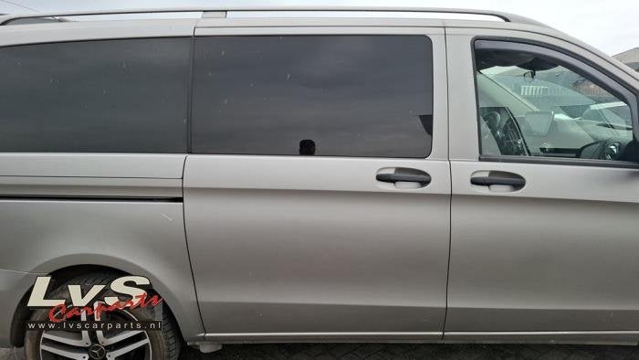 Porte coulissante droite d'un Mercedes Vito (9134), 3 mois de garantie, Utilisé, Porte, -