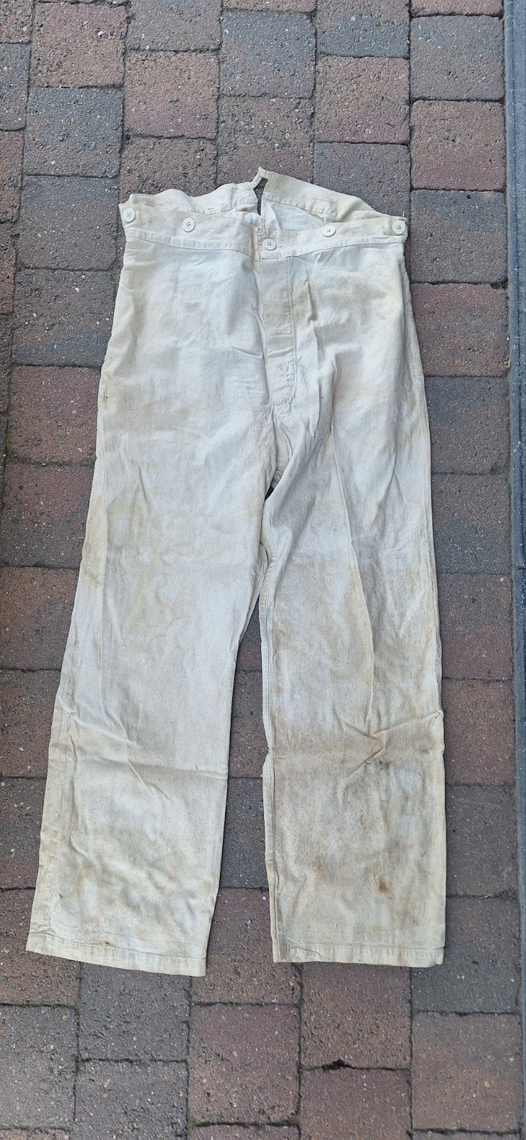 Pantalon allemand Drillich, Collections, Enlèvement