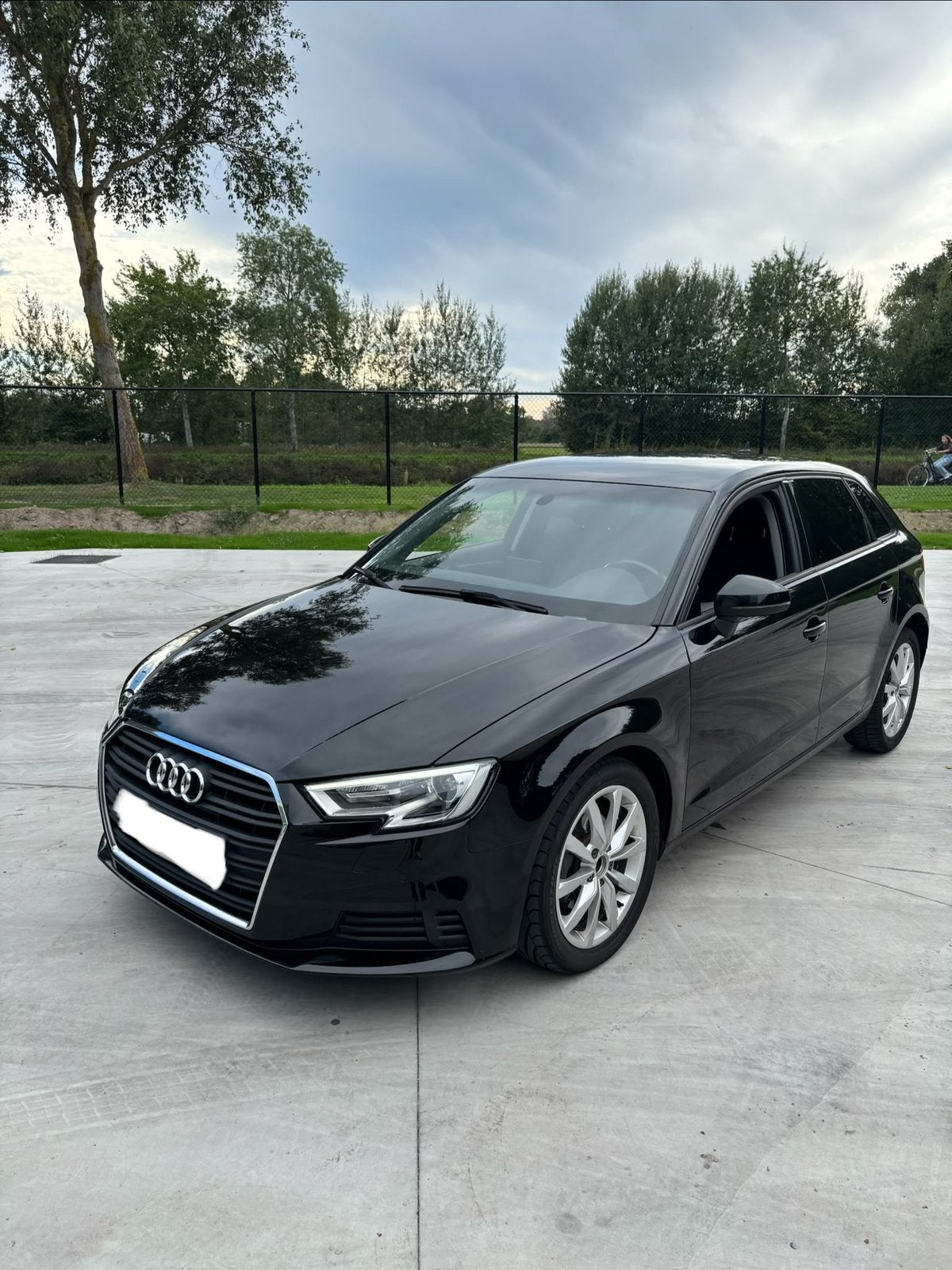 Audi A3 1.6TDI AUTOMAAT GEKEURD VERKOOP, Auto's, Stof, Diesel, 5 deurs, Particulier