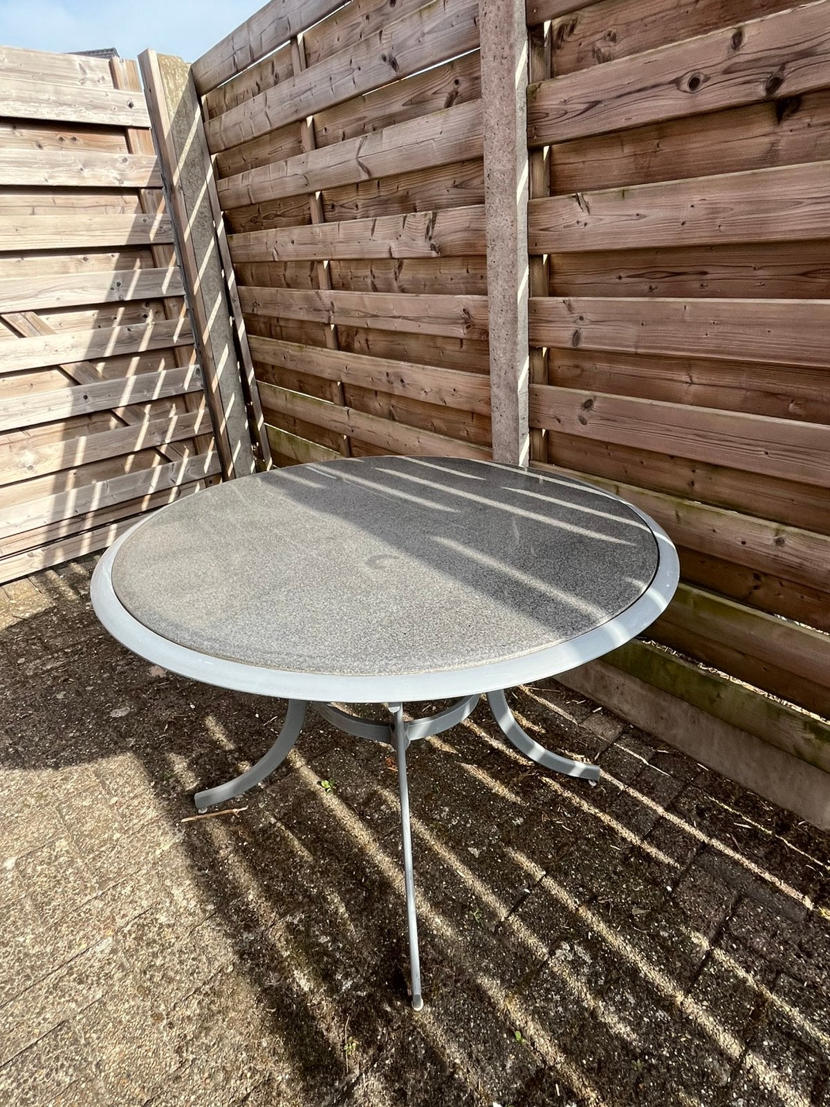 Buiten Tafel steenmarmer, Enlèvement, Comme neuf