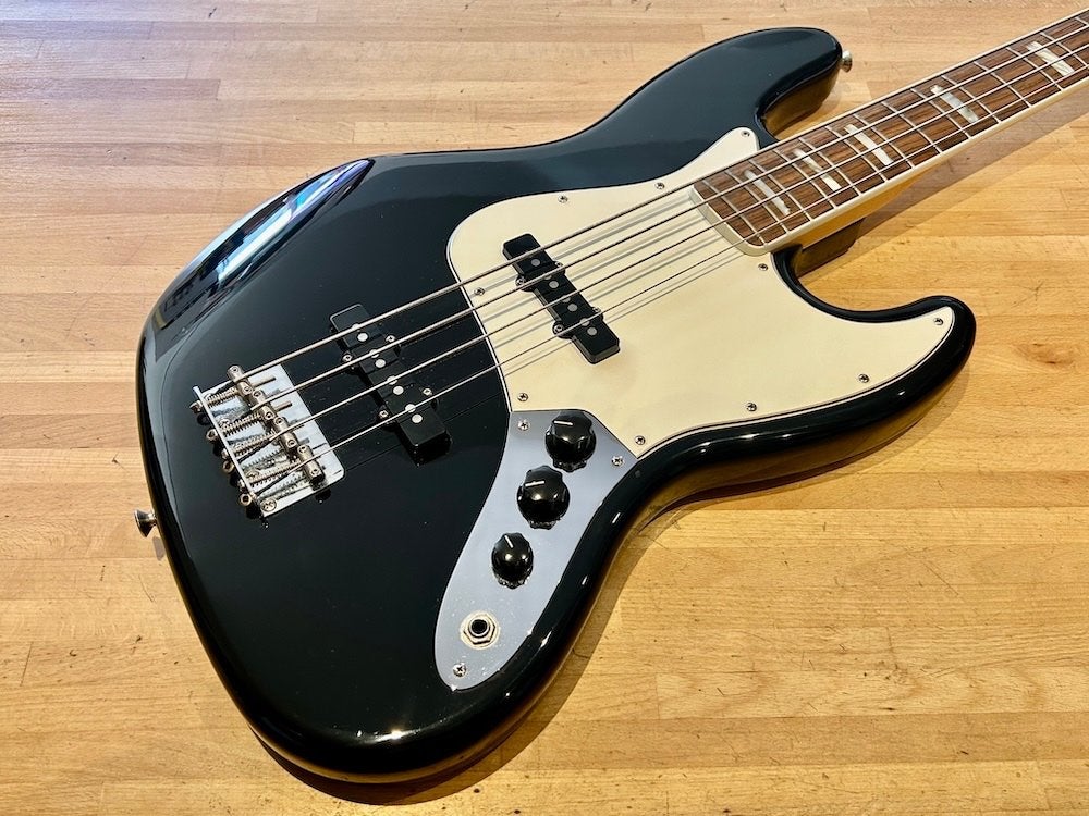Fender 2018 Classic Series ‘70s Jazz Bass Black + Gigbag , Musique & Instruments, Électrique, Enlèvement ou Envoi, Burg. Philipslaan 108-110, 3680 Maaseik