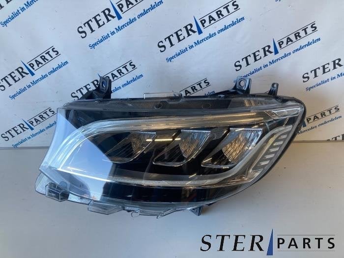 Phare gauche d'un Mercedes Sprinter, Neuf, -, -, Enlèvement ou Envoi