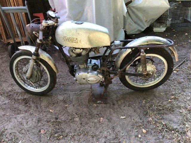 Ducati,s lot van 4 stuks 250 desmo en 450 desmo of Ruilen, Motoren