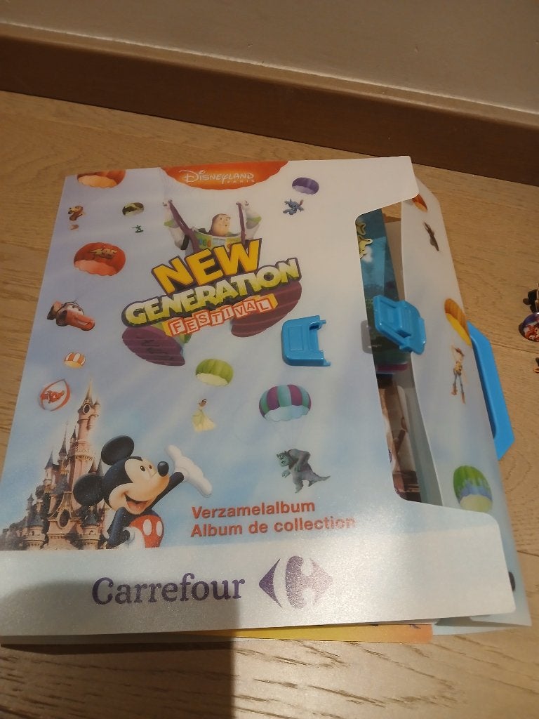 Disney pins met verzamelmap, Collections, Enlèvement