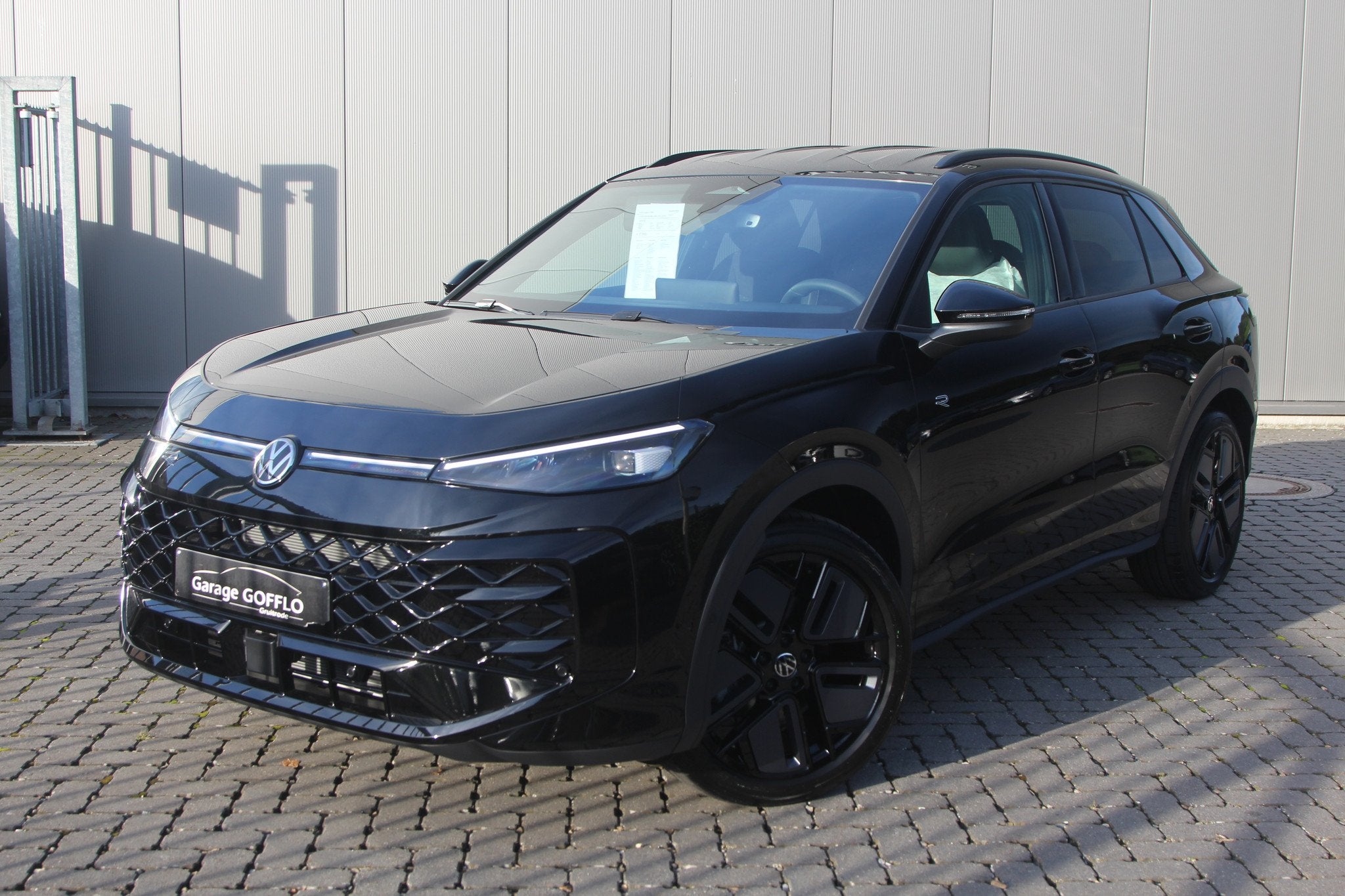Volkswagen T-Roc 1.5 eTSI R-LINE black DSG - 10KM - 2026 - N, Neuf, Achat, Carnet d'entretien, Noir