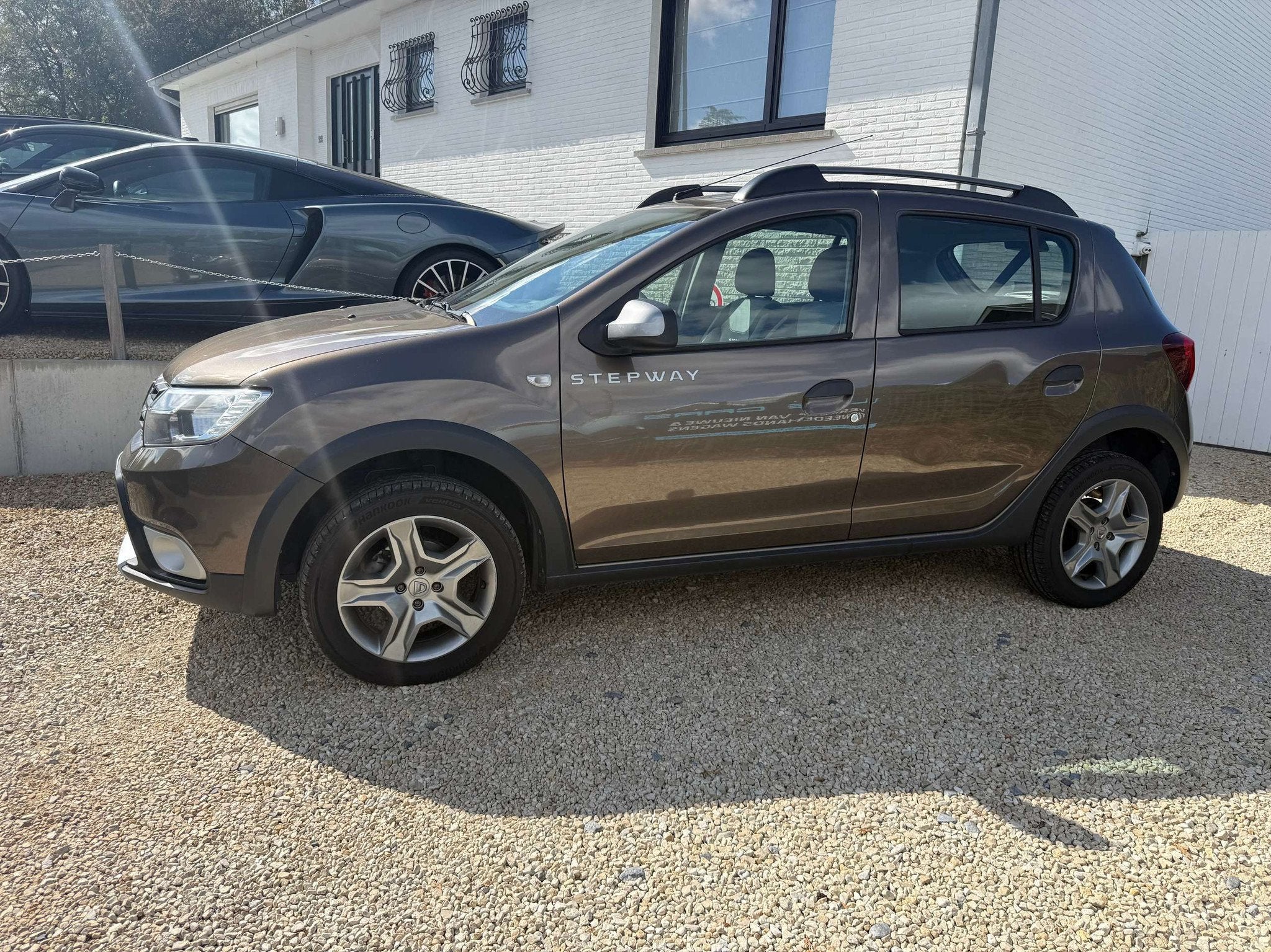 Dacia Sandero plus Stepway (facelift model), Autos, Achat, Entreprise, Boîte manuelle, Noir