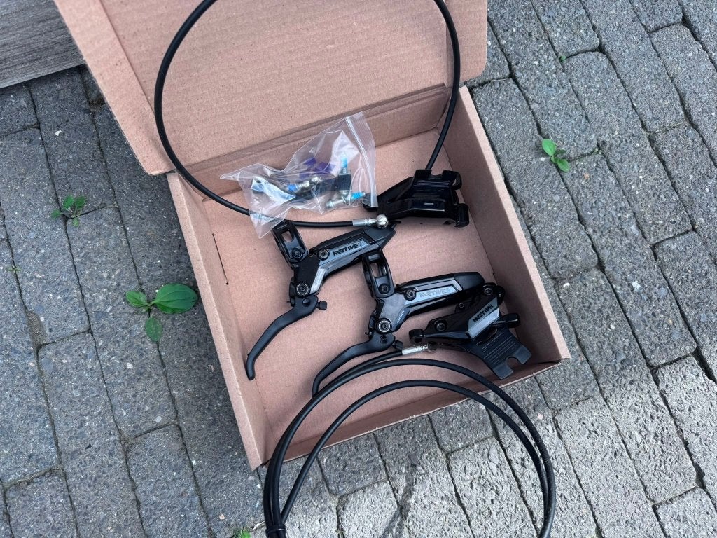SRAM MOTIVE Silver Schijfrem Set - Nieuw, Ophalen, Remmen, Nieuw, SRAM