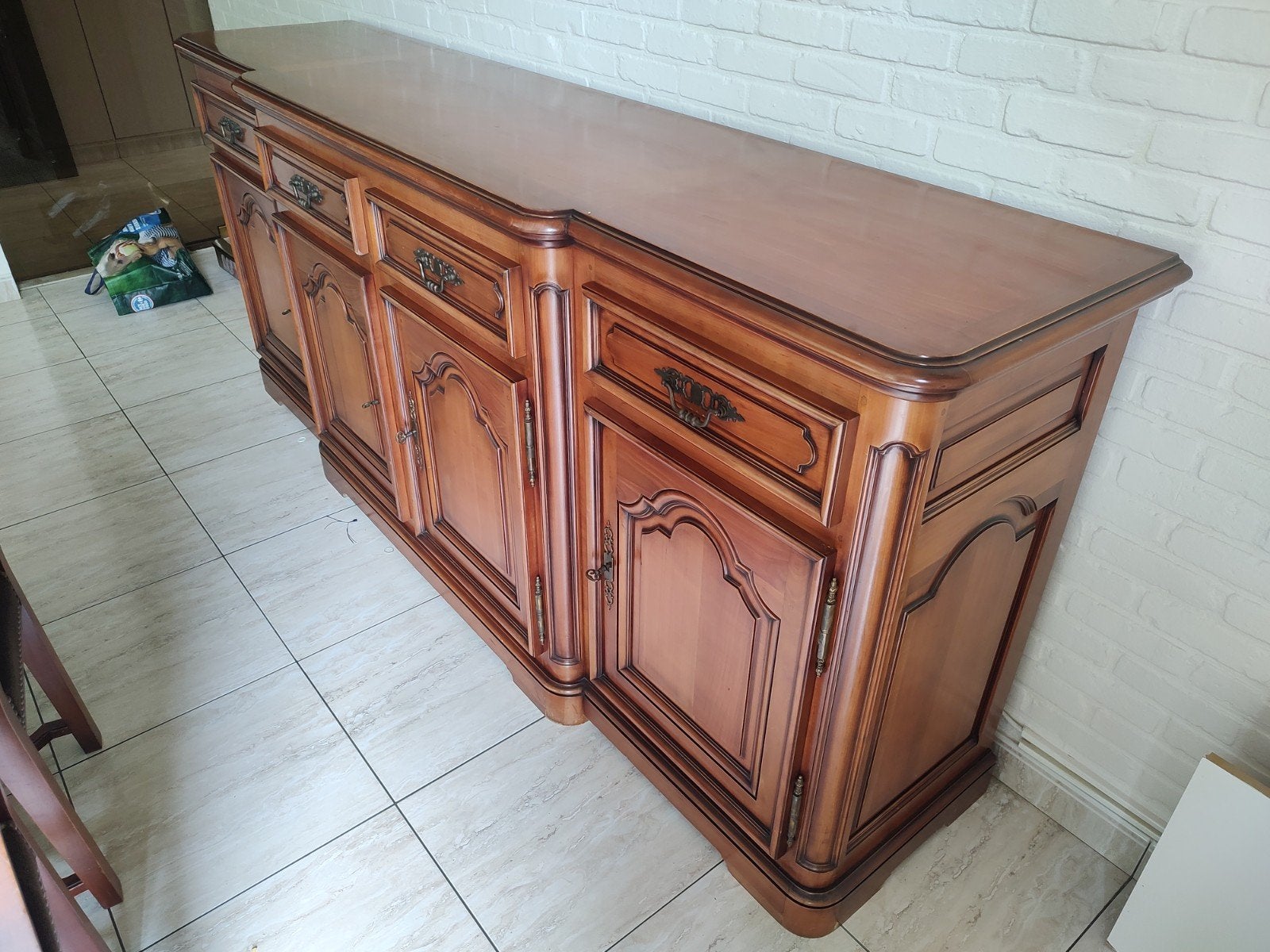 Massieve Kersenhout dressoir + tafel, Huis en Inrichting, Ophalen, Met deur(en), Klassiek, Zo goed als nieuw