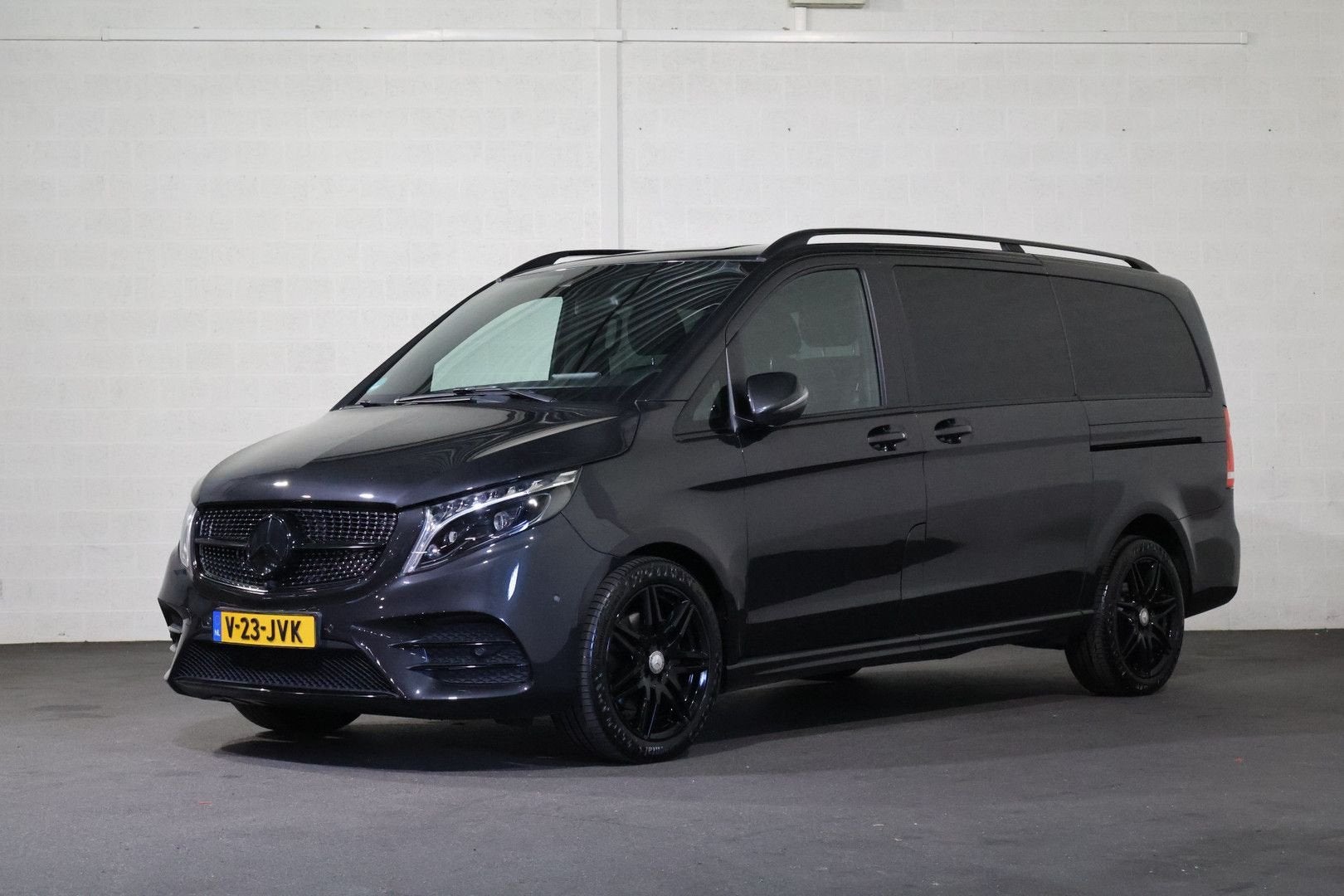 Mercedes-Benz V-klasse 300d Edition AMG-Line DC Burmester, Auto's, Mercedes-Benz, Automaat, Monovolume, Electronic Stability Program (ESP)
