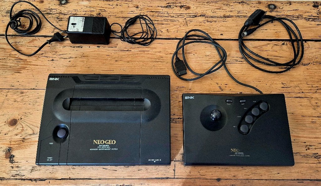 Neo Geo AES, Games en Spelcomputers, Spelcomputers | Overige, Ophalen of Verzenden, Gebruikt