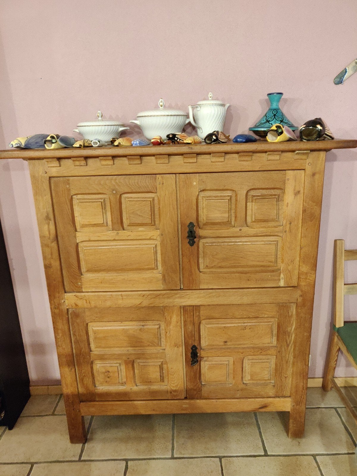 Buffet en bois de chêne 
Hauteur : 1,50 
Longueur : 1,20m >, 25 à 50 cm, 100 à 150 cm, Enlèvement, Utilisé