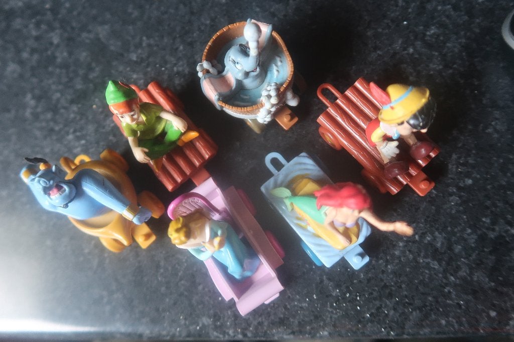 disneytrein 6 wagonnetjes, Ophalen of Verzenden, Gebruikt