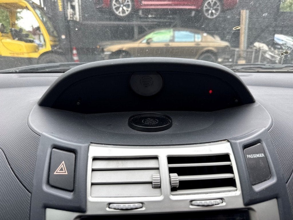 COCKPIT Toyota Yaris II (P9) (|838000D660|), Gebruikt, Kundenbetreuung@toyota.de, Toyota, Toyota-Allee 2
50858  Köln, DE